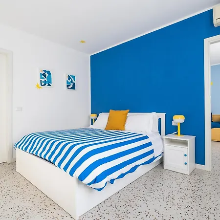 Blunotte - Piazza Castello 3*